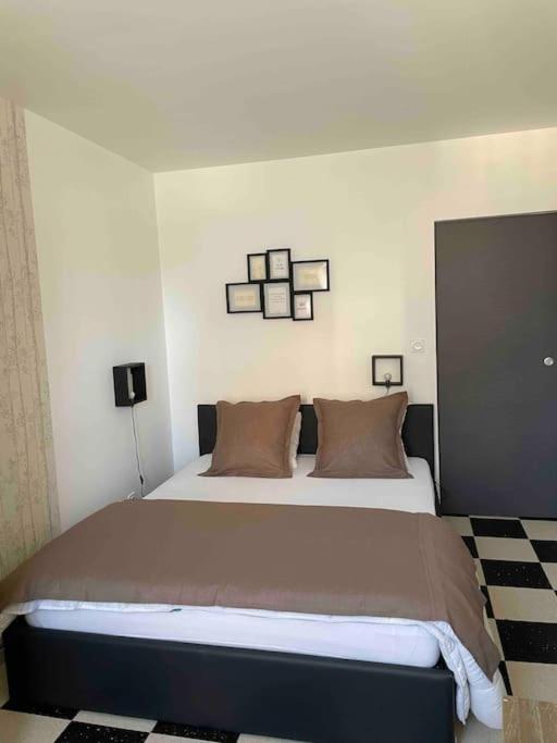 Au Parisien Apartment Ault Bagian luar foto