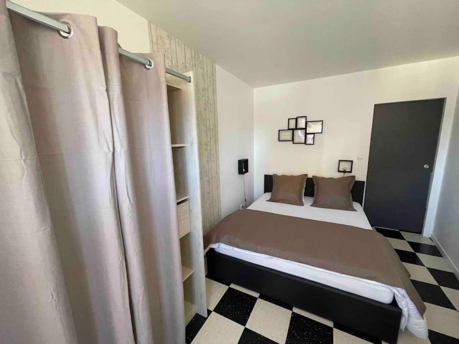 Au Parisien Apartment Ault Bagian luar foto