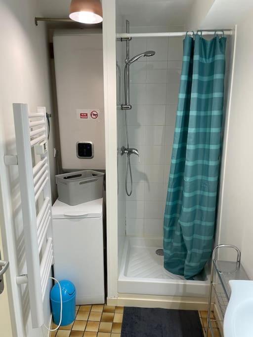 Au Parisien Apartment Ault Bagian luar foto